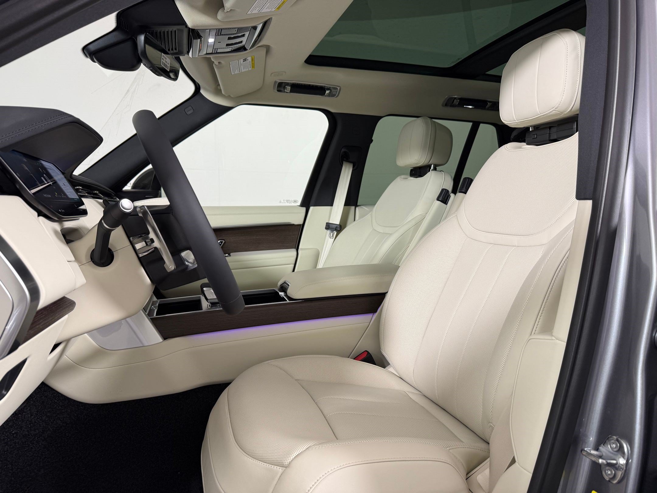 New 2026 Land Rover Range Rover SE AWD/4WD image 5