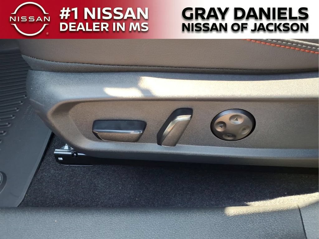 New 2026 Nissan Sentra SR w/ SR Premium Package FWD image 11