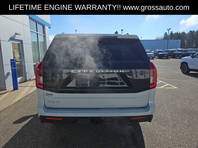 Used 2025 Ford Expedition Active AWD/4WD image 6
