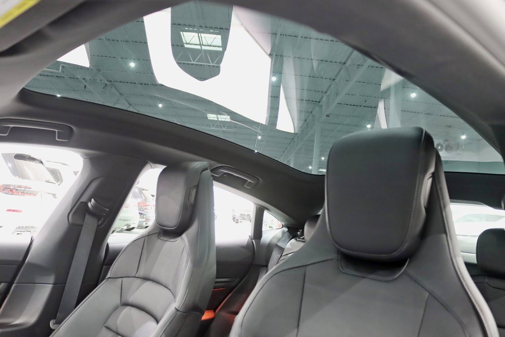 Used 2021 Porsche Taycan 4S image 32