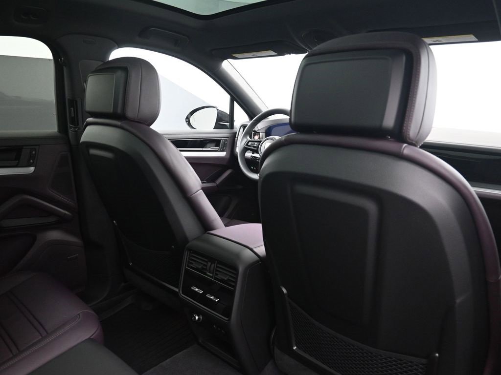New 2026 Porsche Cayenne Coupe image 7