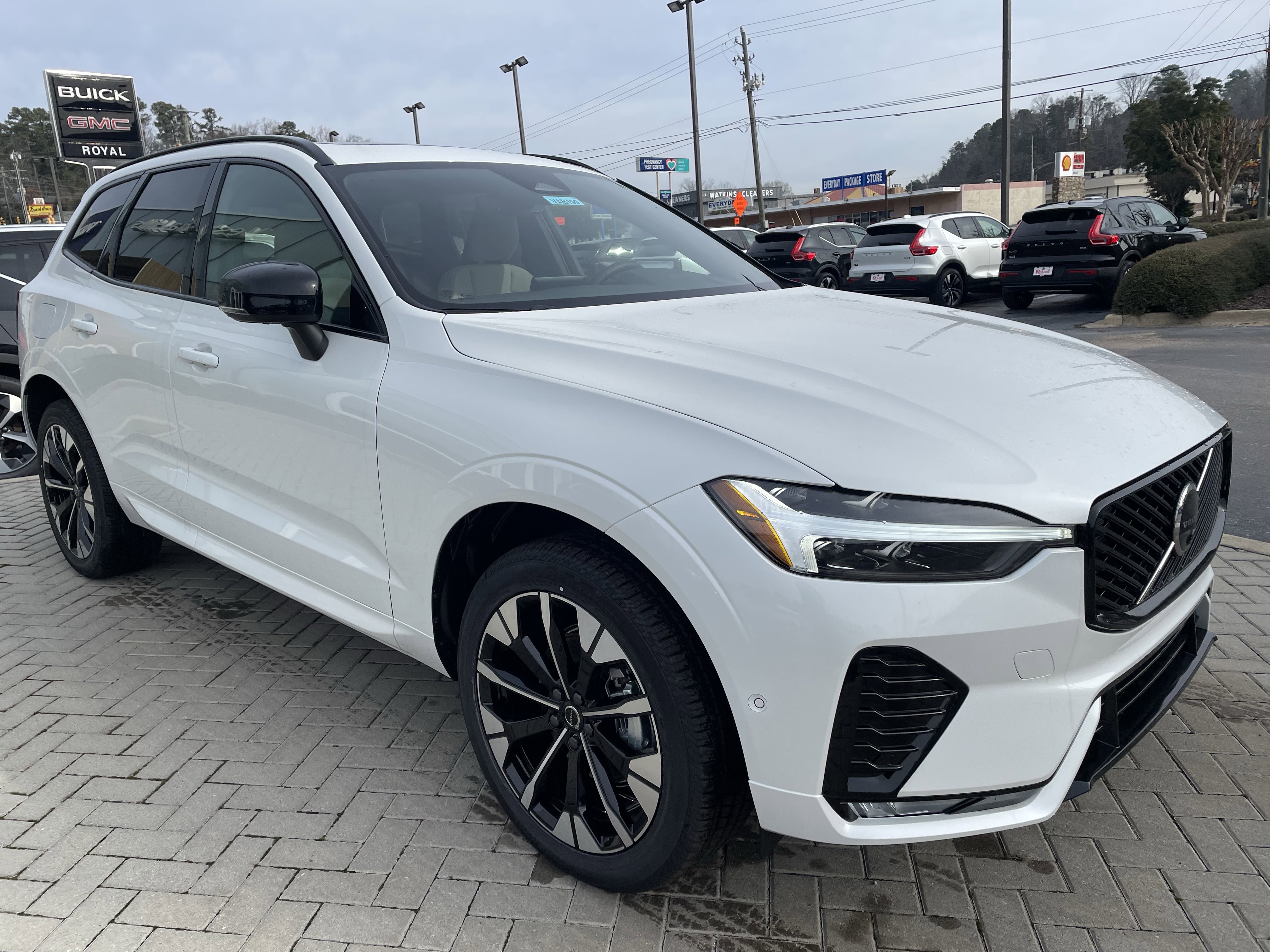 New 2026 Volvo XC60 B5 Plus w/ Protection Package Premier image 3