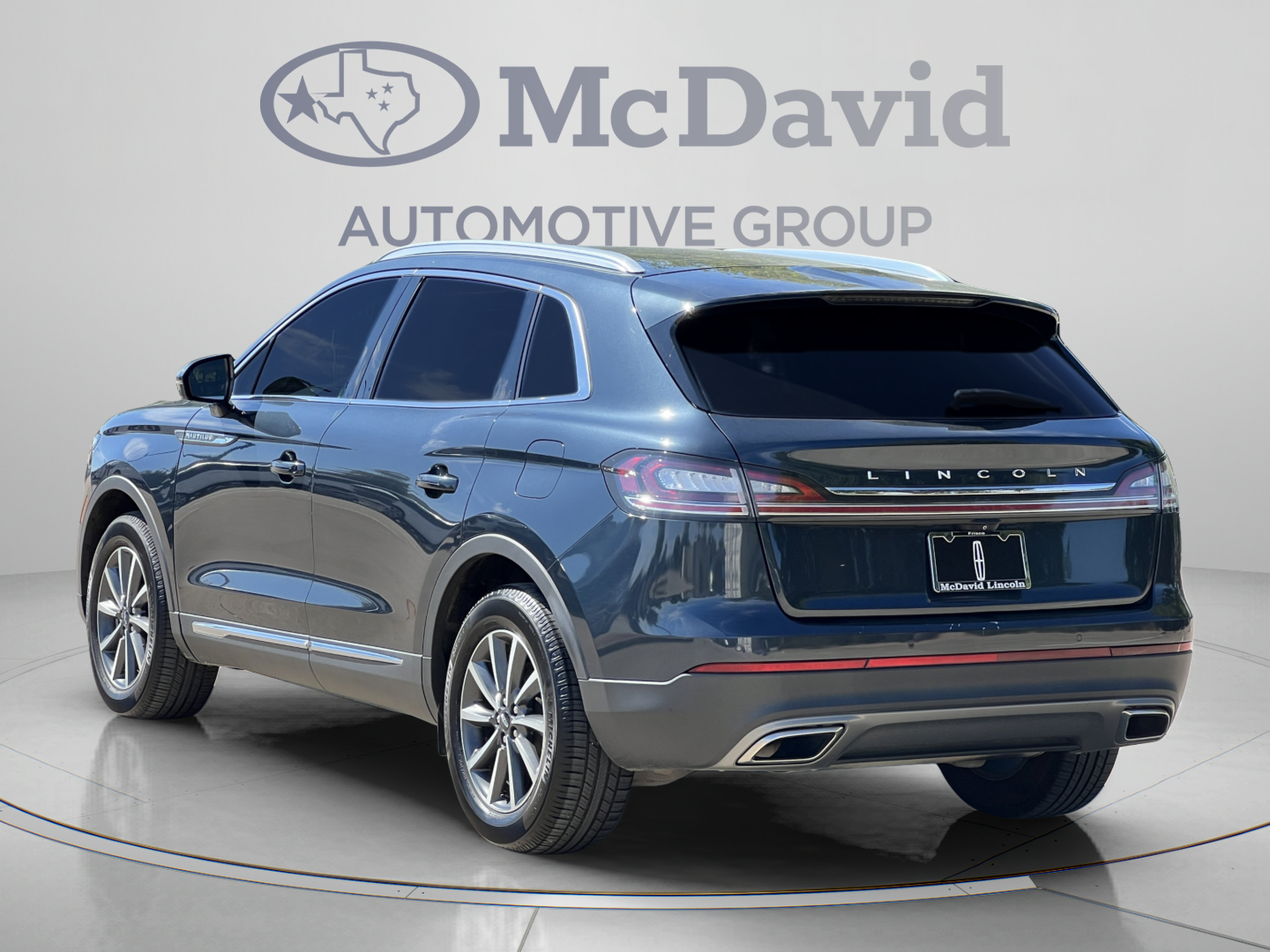 Used 2022 Lincoln Nautilus FWD image 5
