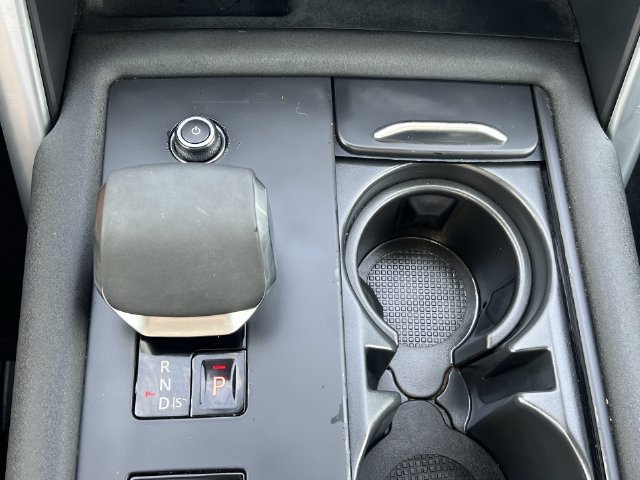 Used 2024 Land Rover Discovery S AWD/4WD image 23