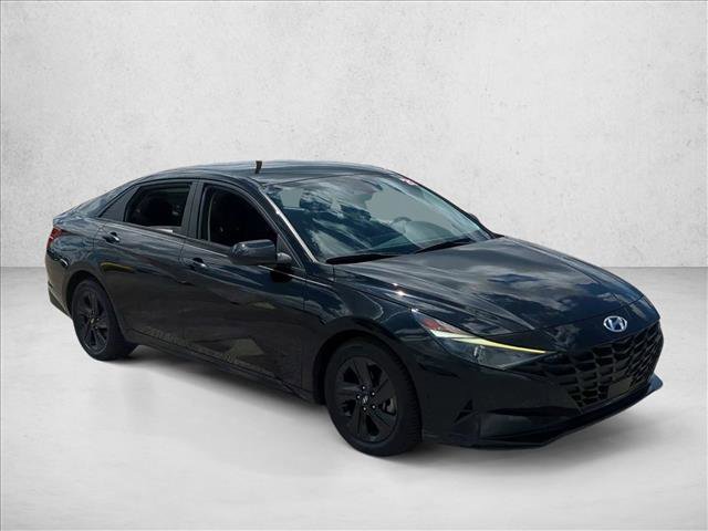 Used 2021 Hyundai Elantra SEL w/ Convenience Package FWD image 2