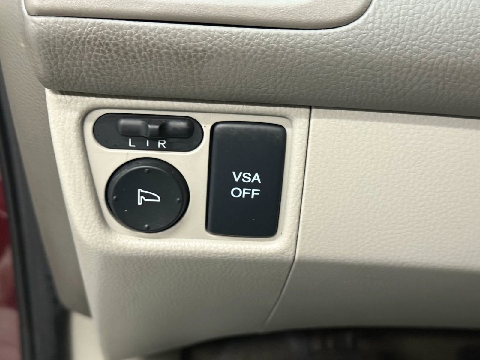 Used 2011 Acura RDX SH-AWD image 29