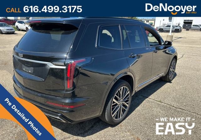 Used 2023 Cadillac XT6 Sport w/ Technology Package AWD/4WD image 4