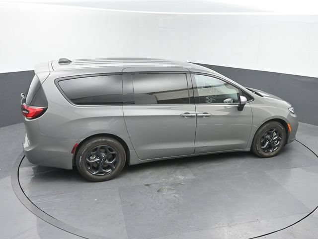 Used 2023 Chrysler Pacifica Touring-L w/ S Appearance Package FWD image 38
