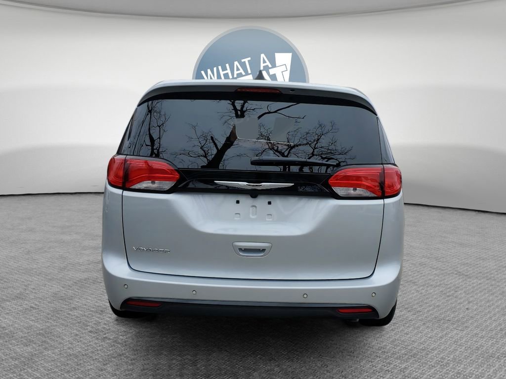 New 2026 Chrysler Voyager LX image 5