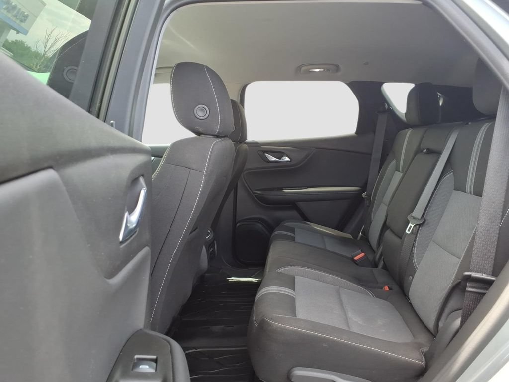 Used 2024 Chevrolet Blazer LT w/ Convenience Package FWD image 13