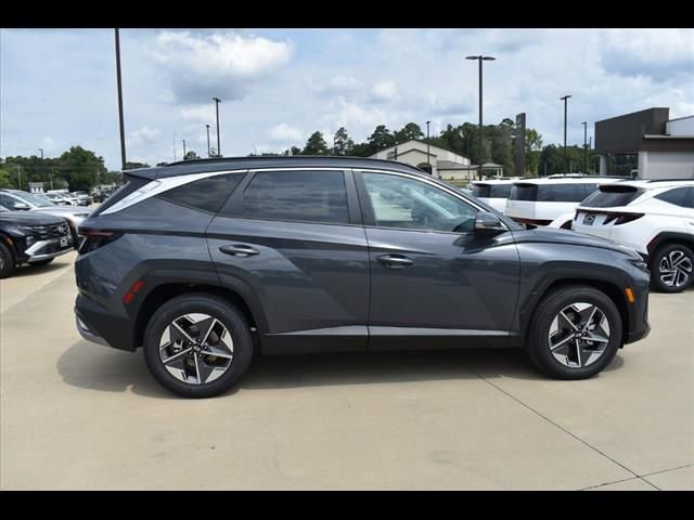 Certified 2025 Hyundai Tucson SEL image 2