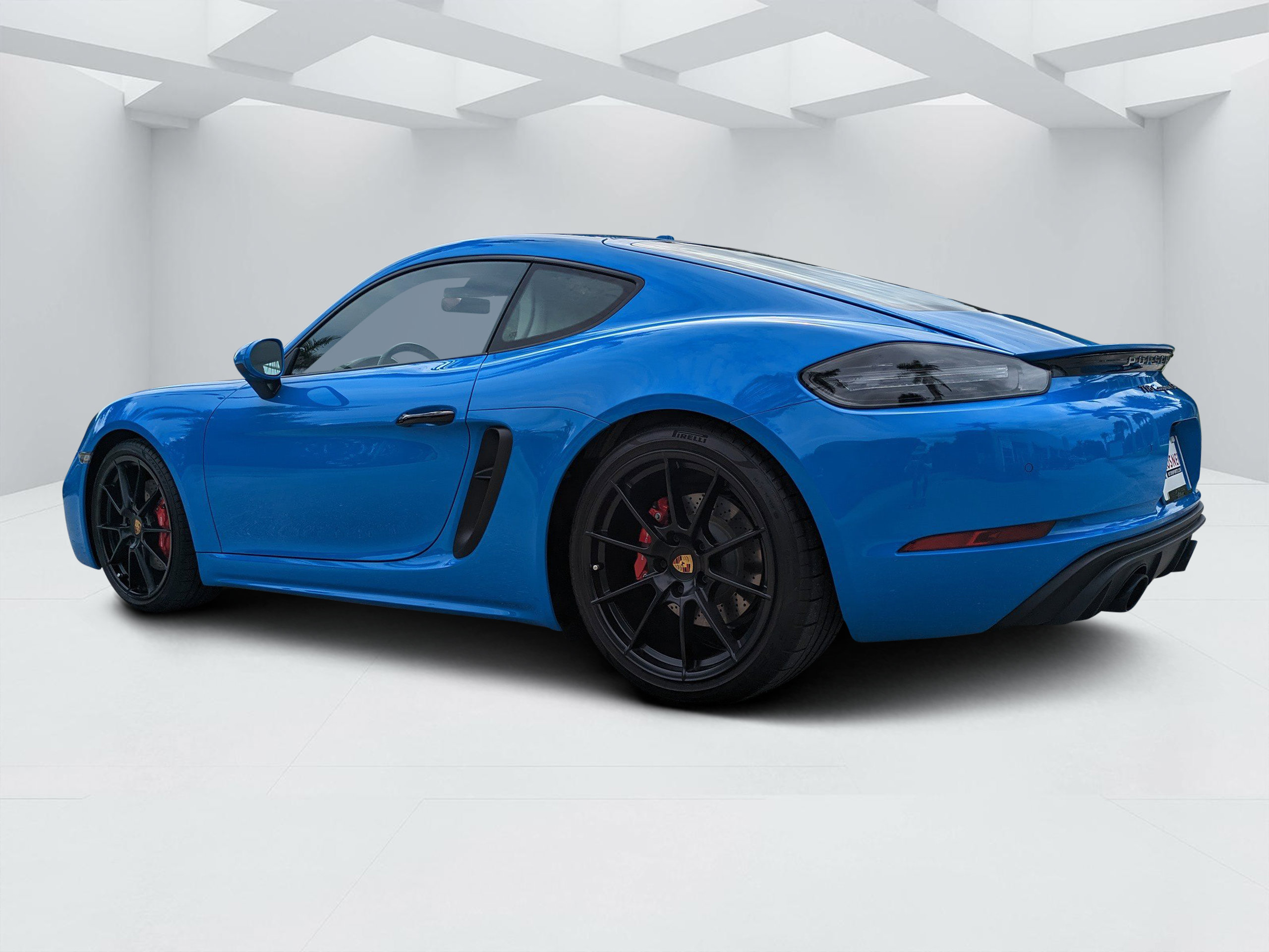 Used 2023 Porsche 718 Cayman GTS RWD image 5