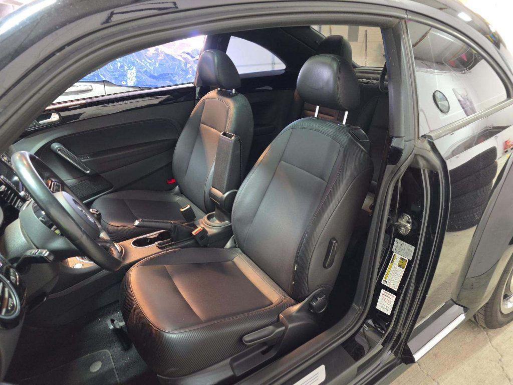 Used 2012 Volkswagen Beetle 2.5 FWD image 2