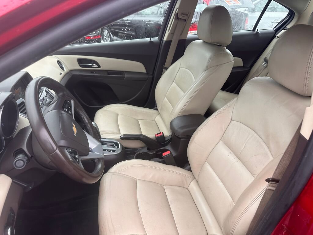 Used 2014 Chevrolet Cruze LT image 9