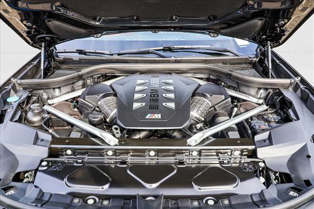 Used 2025 BMW X7 M60i w/ Climate Comfort Package image 29