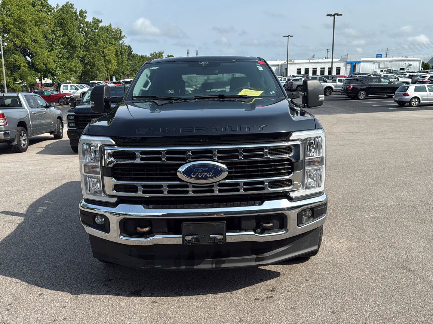 Used 2025 Ford F250 XLT w/ FX4 Off-Road Package AWD/4WD image 8