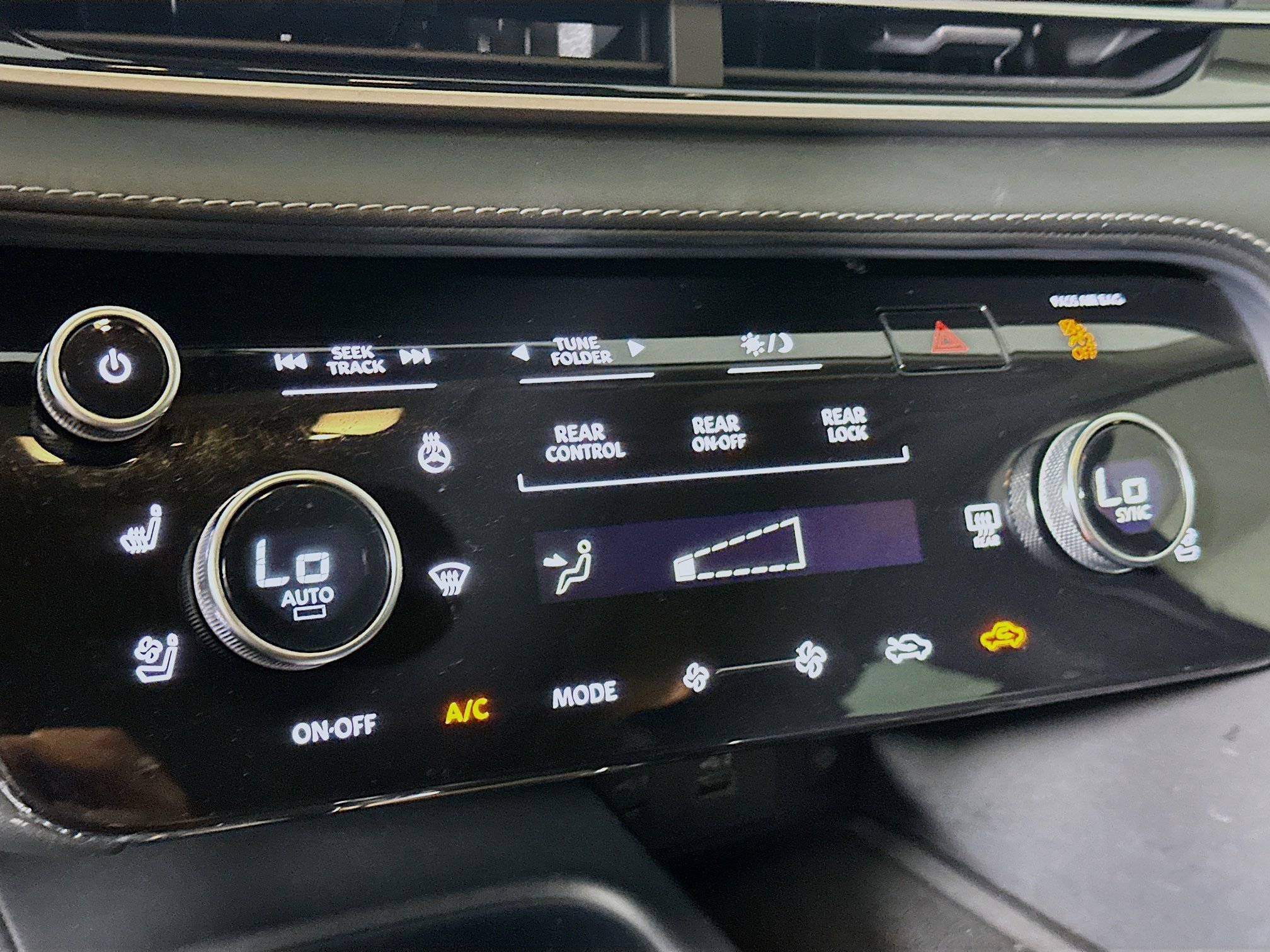 Used 2023 INFINITI QX60 Luxe w/ Cargo Package FWD image 24