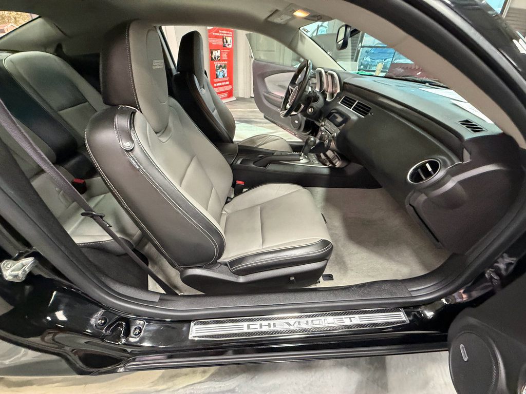 Used 2010 Chevrolet Camaro SS w/ RS Package image 37