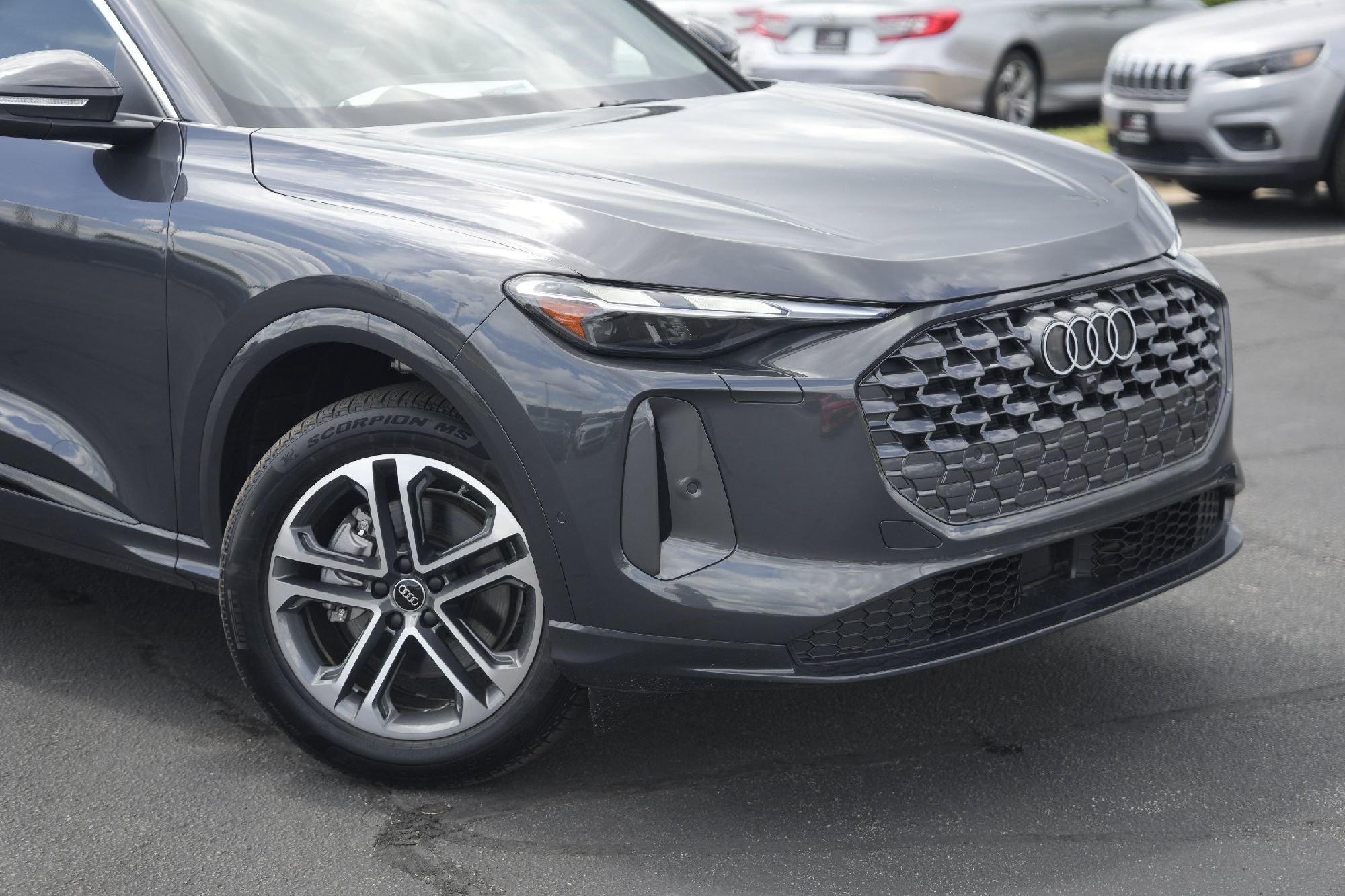 New 2025 Audi Q5 Premium image 3