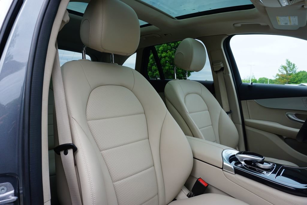 Used 2017 Mercedes-Benz GLC 300 4MATIC image 52