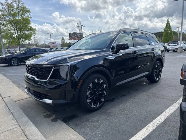 Certified 2025 Kia Sorento EX w/ Panoramic Sunroof Package image 2