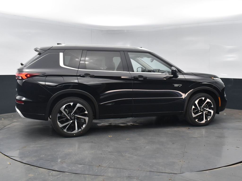 New 2025 Mitsubishi Outlander SEL image 8