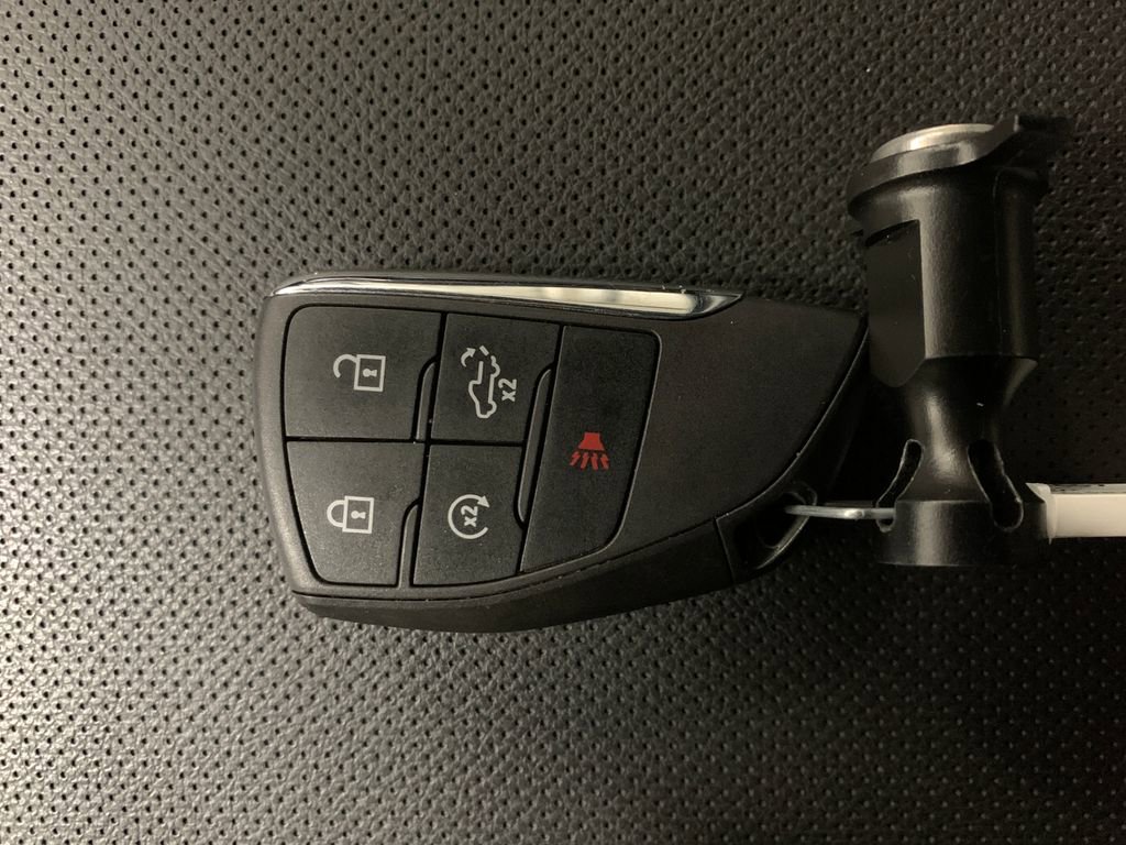 Used 2024 GMC Sierra 2500 SLT w/ SLT Convenience Package image 17