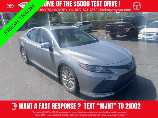 Used 2023 Toyota Camry LE image 1