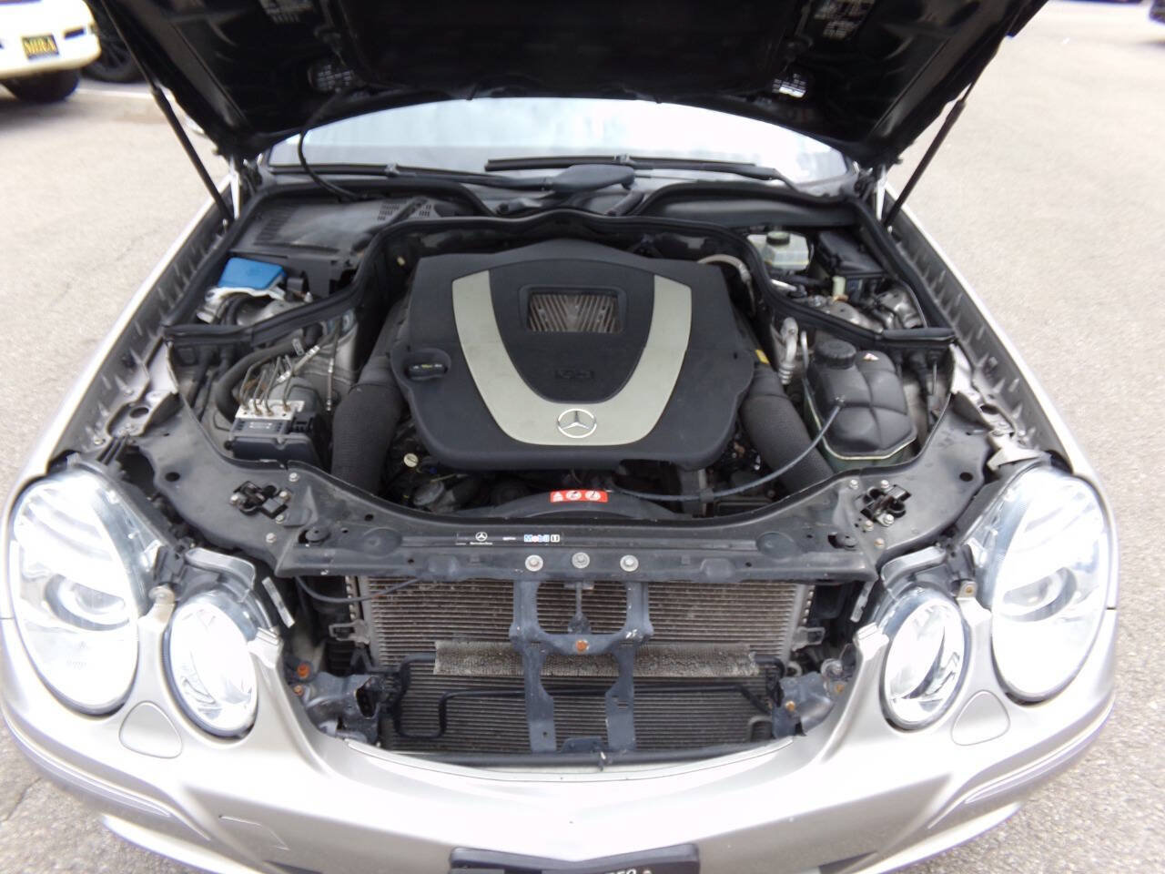 Used 2008 Mercedes-Benz E 350 4MATIC Sedan image 29