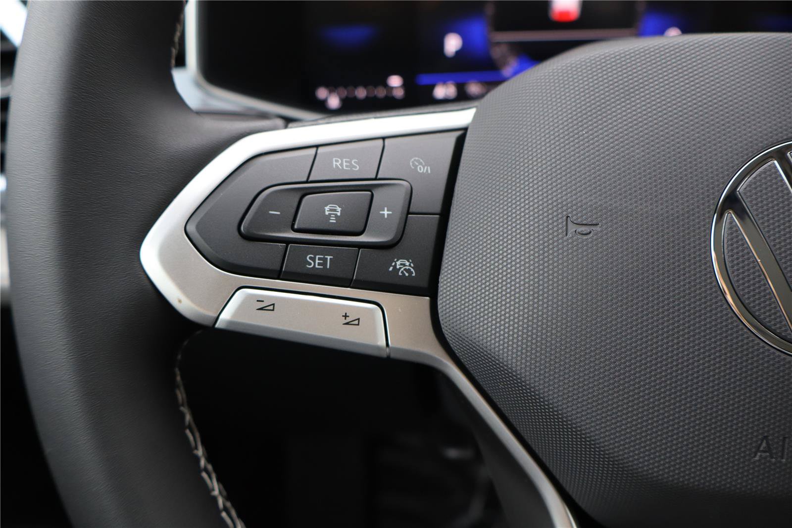 New 2026 Volkswagen Taos SE AWD/4WD image 16