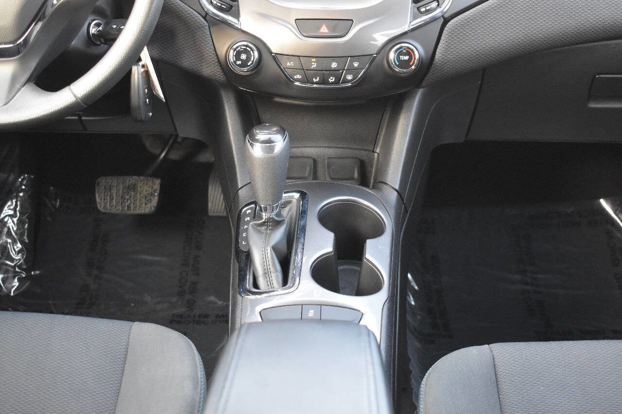 Used 2017 Chevrolet Cruze LT FWD image 29