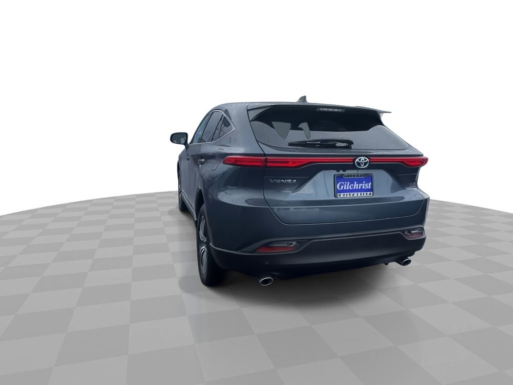 Used 2024 Toyota Venza LE image 6