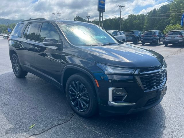 Used 2023 Chevrolet Traverse RS AWD/4WD image 2