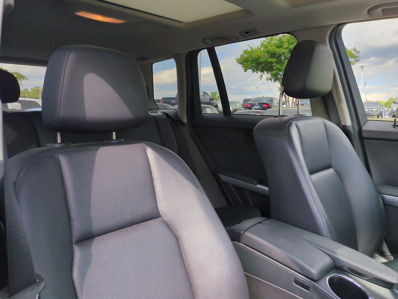 Used 2012 Mercedes-Benz GLK 350 4MATIC image 33