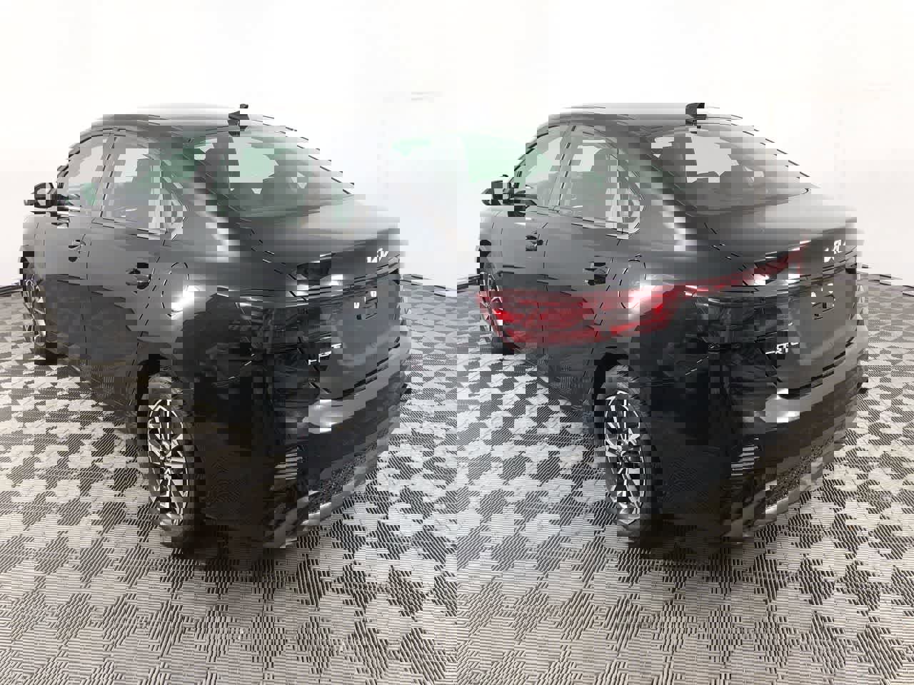 Used 2024 Kia Forte LXS image 6