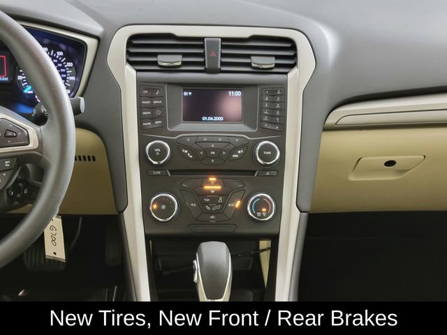 Used 2014 Ford Fusion SE image 21