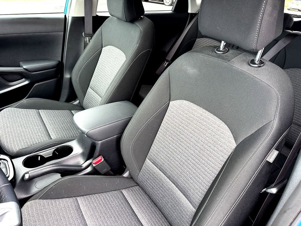 Used 2025 Kia Soul EX image 13