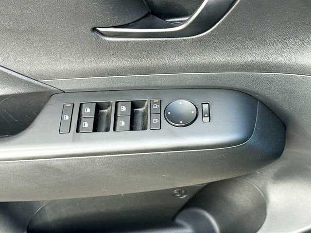 Used 2024 Hyundai Kona SEL image 17