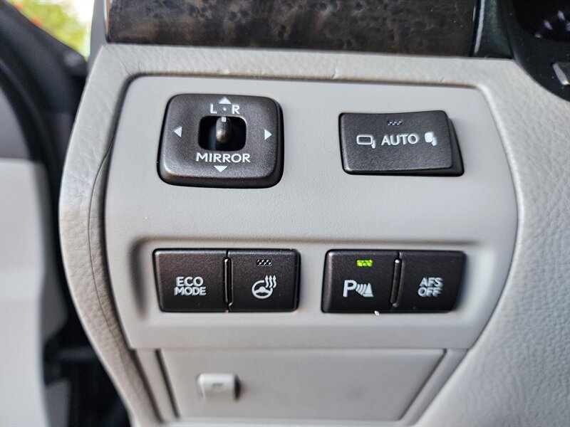 Used 2012 Lexus LS 460 AWD w/ Comfort Pkg image 25