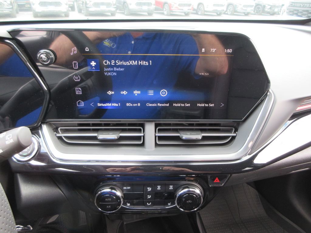 New 2026 Chevrolet Trax RS w/ Sunroof Package FWD image 31