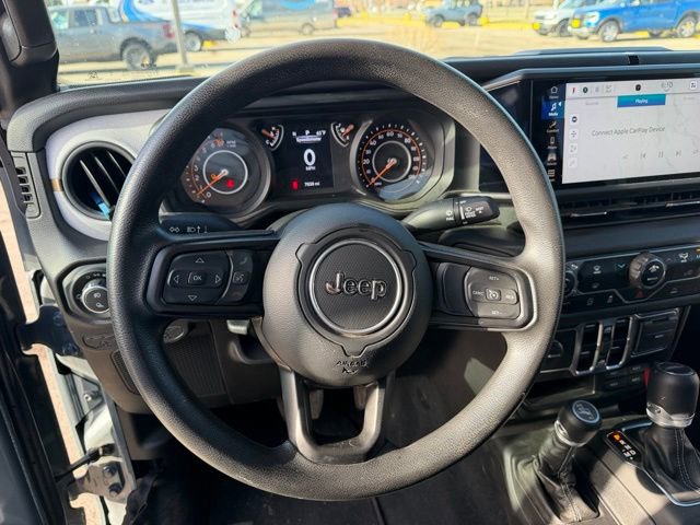 Used 2024 Jeep Gladiator Sport AWD/4WD image 12