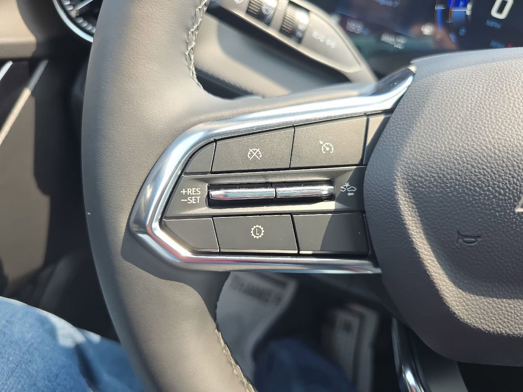 New 2026 Chevrolet Equinox LT w/ Convenience Package II image 35