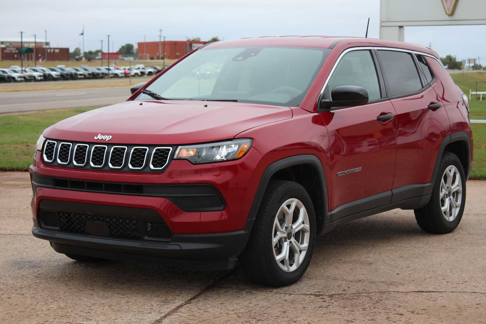 Used 2025 Jeep Compass Sport AWD/4WD image 4