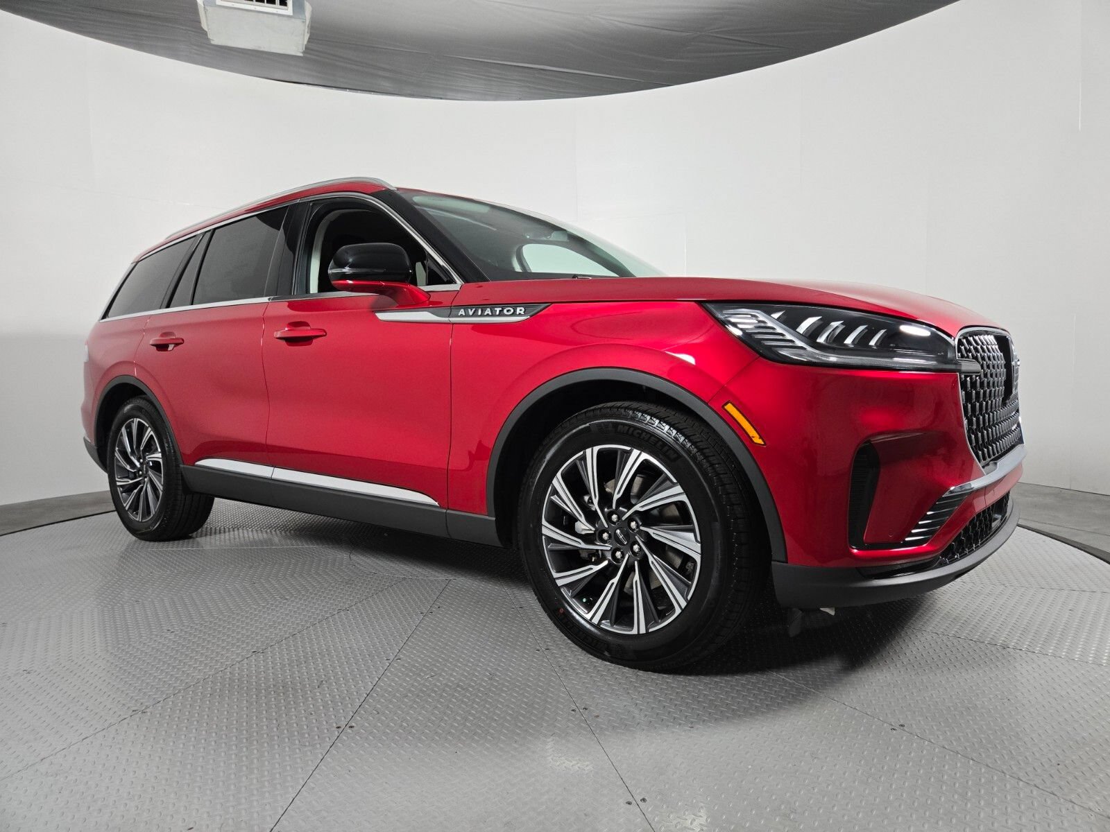New 2026 Lincoln Aviator 2WD image 2