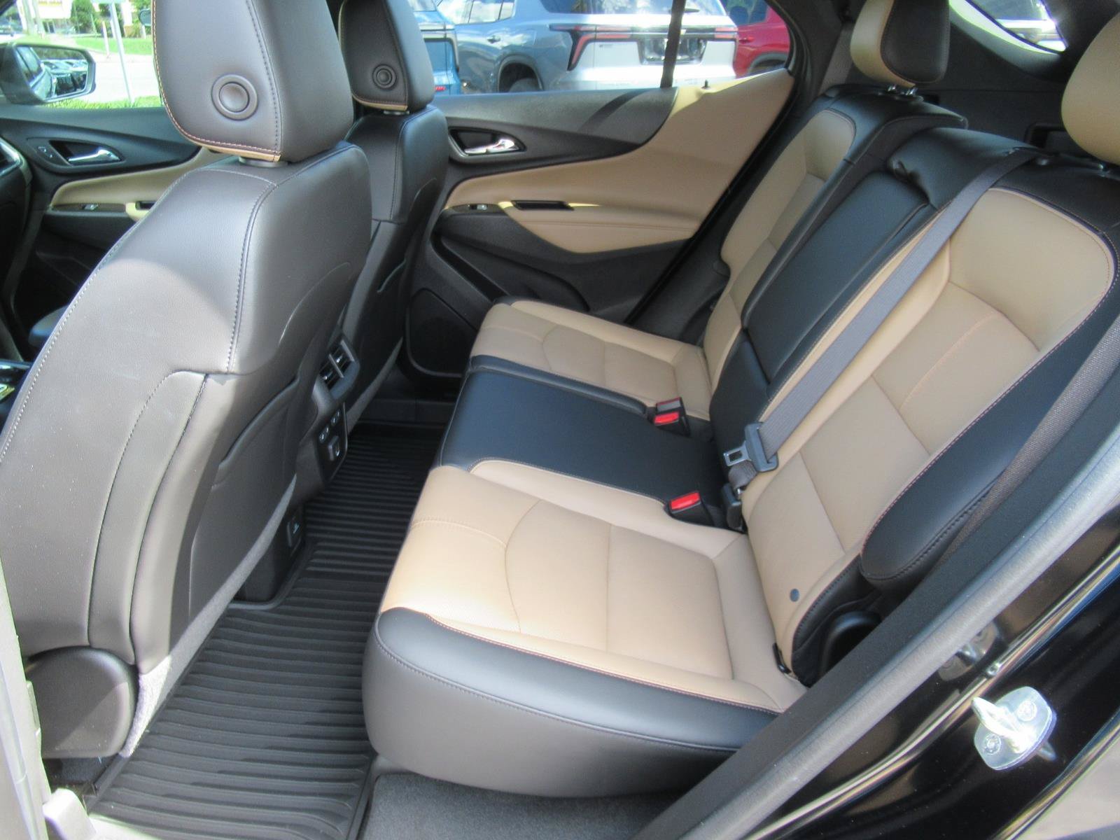 Used 2022 Chevrolet Equinox Premier AWD/4WD image 39