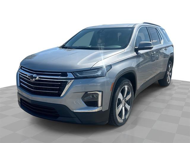 Used 2023 Chevrolet Traverse LT w/ LT Premium Package AWD/4WD image 1