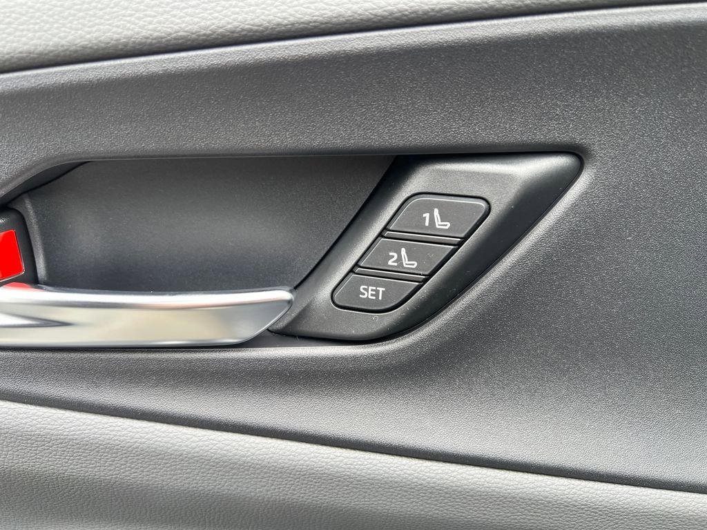 New 2026 Toyota Prius Limited image 40