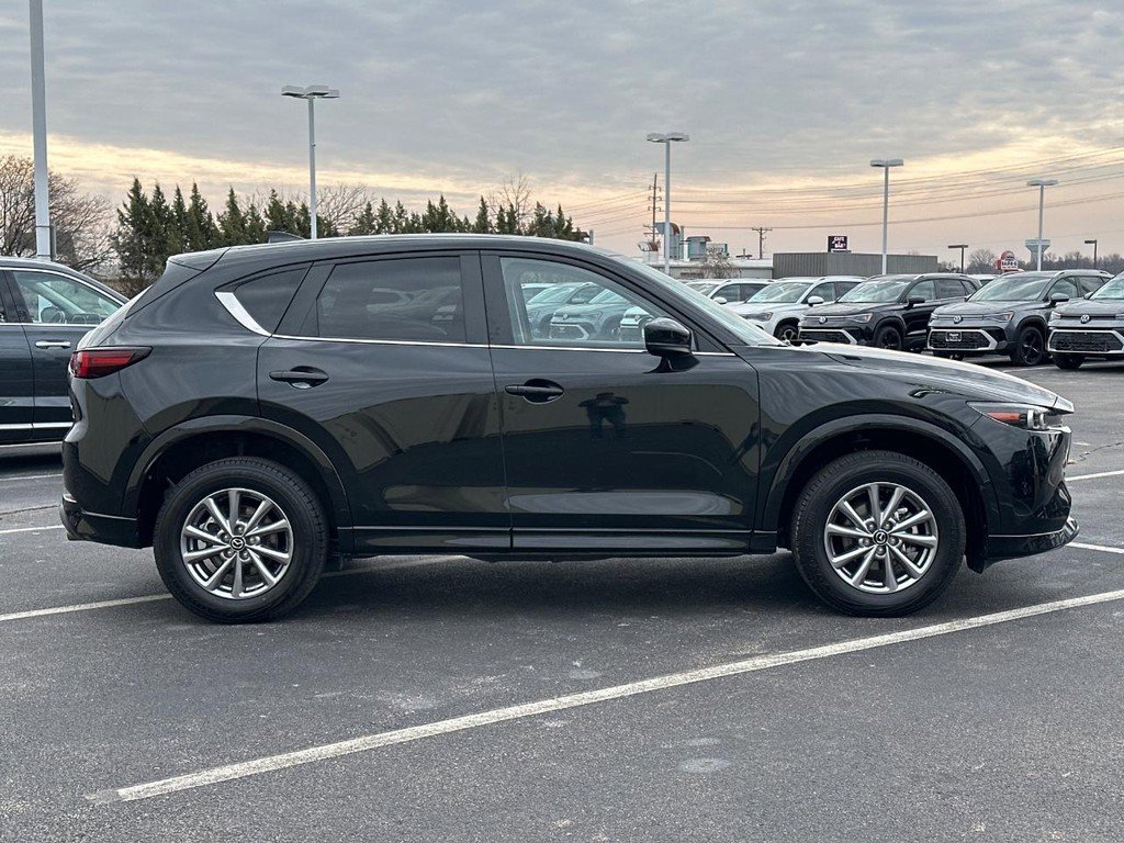Used 2025 MAZDA CX-5 AWD 2.5 S w/ Preferred Package image 4
