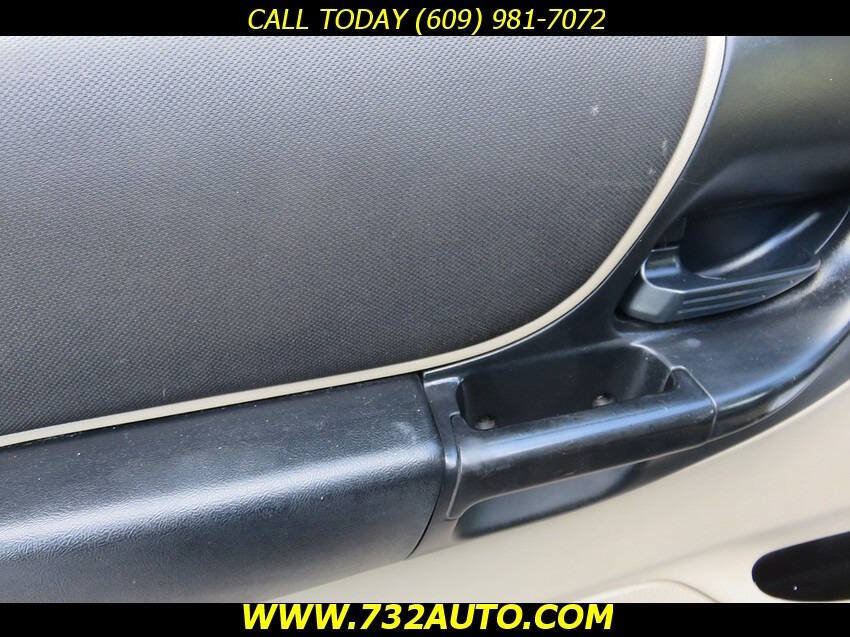 Used 2005 Ford Ranger XLT AWD/4WD image 26