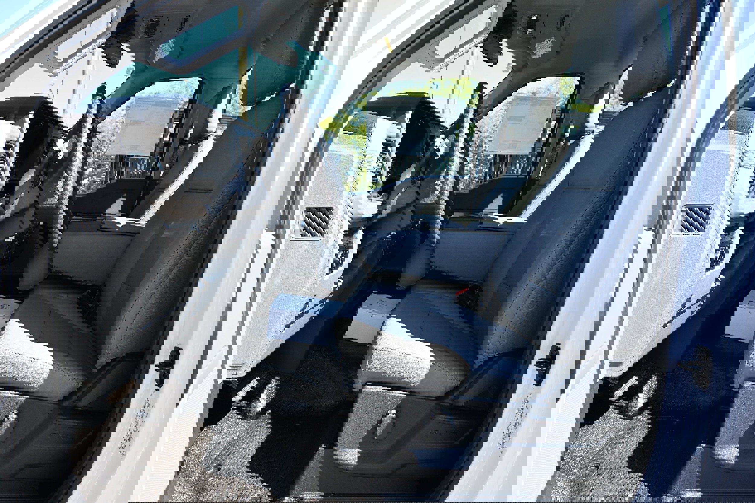 New 2026 Ford F550 2WD Regular Cab Super Duty image 8